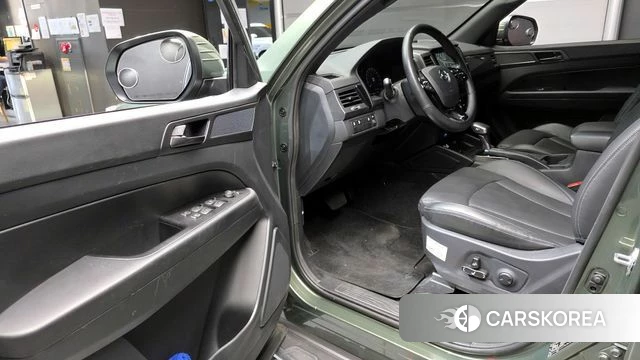 Ssangyong The New Rexton Sport 2023 Темно-зеленый из Кореи, фото 2