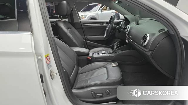 Audi New A3 2020 Белый из Кореи, фото 2