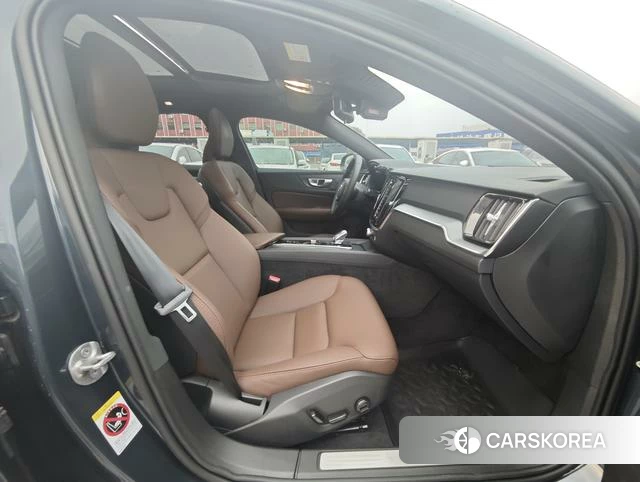 Volvo S60 2023 Синий из Китая, фото 2