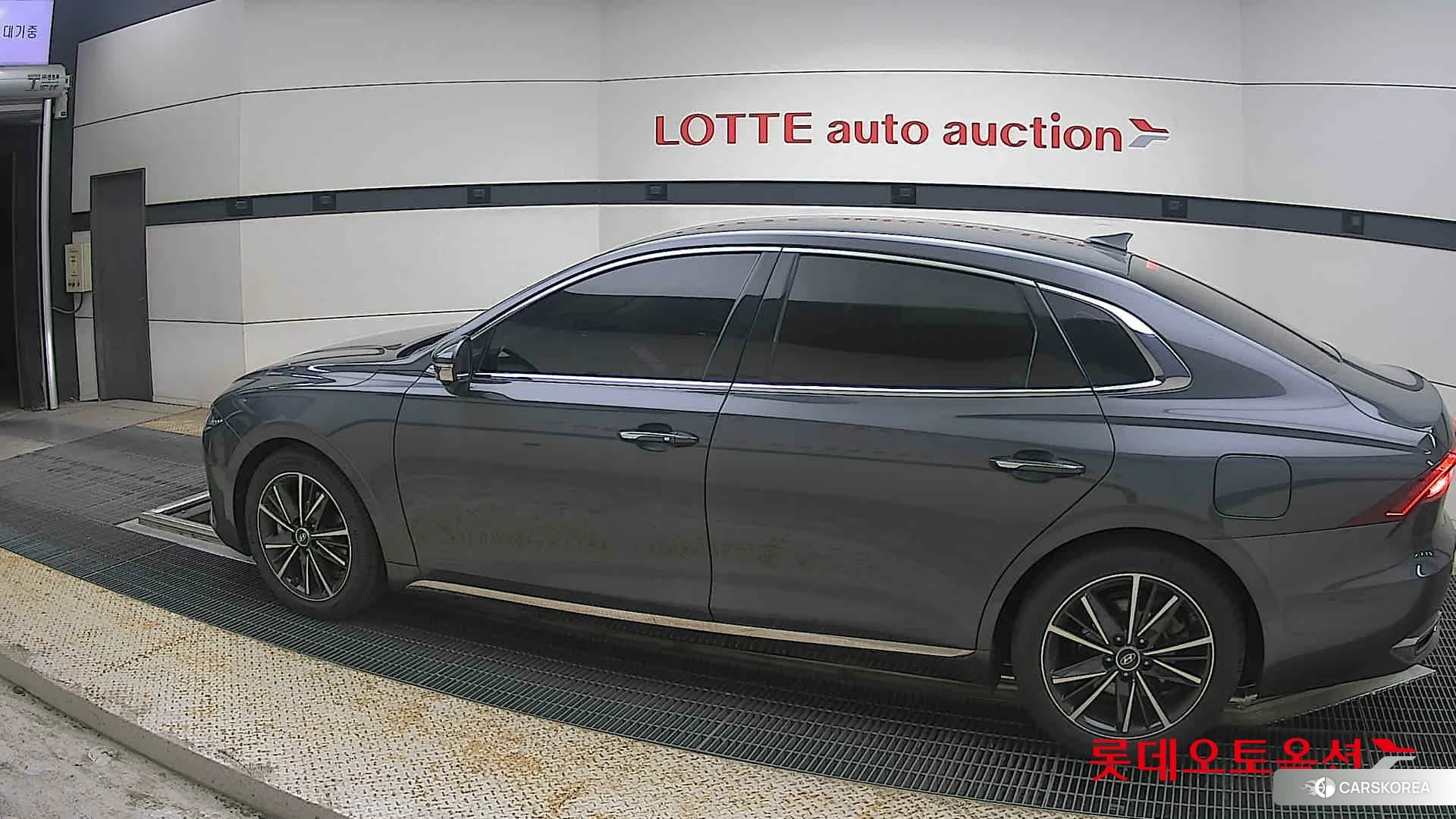 Hyundai Grandeur 2022 Nocturne Grey Metallic из Кореи, фото 2