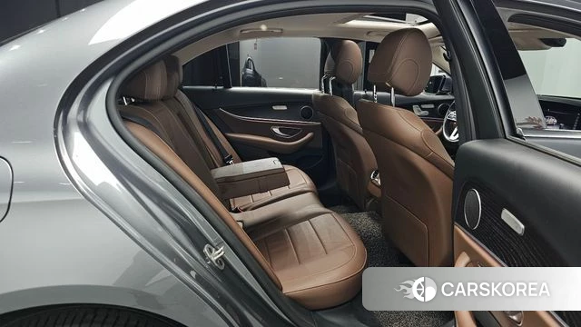 Mercedes-Benz E-Class W213 2019 Серый из Кореи, фото 2