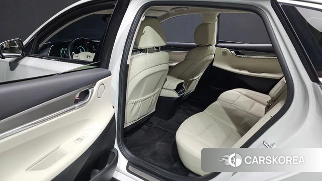 Hyundai The New Grandeur IG Hybrid 2022 Белый из Кореи, фото 2