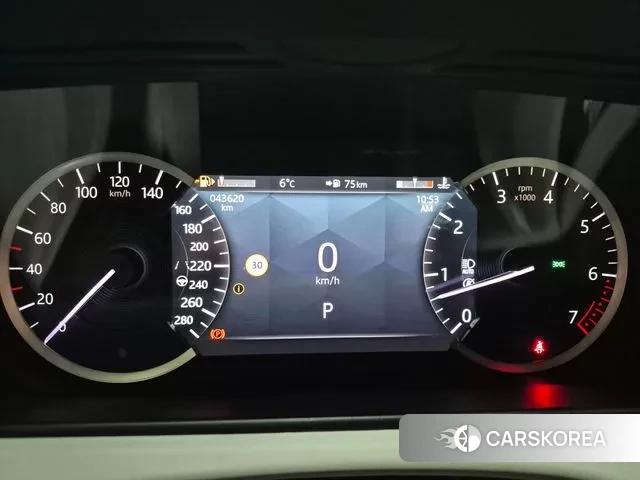 Land Rover Range Rover Velar 2023 Белый из Кореи, фото 2