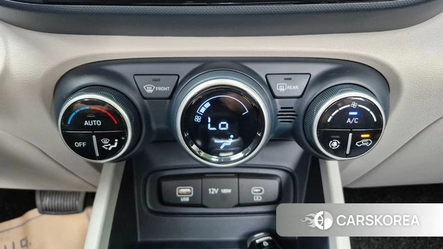 Hyundai Venue 2022 Синий из Кореи, фото 2