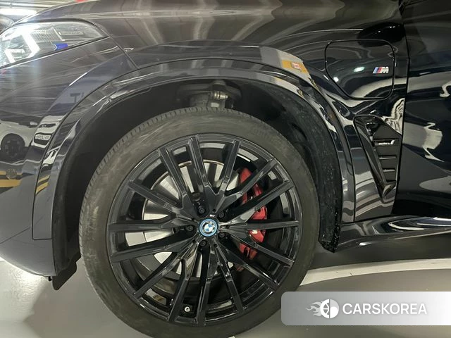 BMW X5 (G05) 2024 Черный из Кореи, фото 2