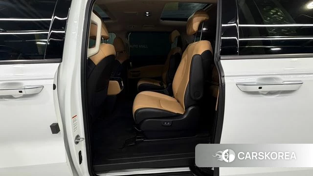 Kia Carnival 4th generation 2023 Белый из Кореи, фото 2