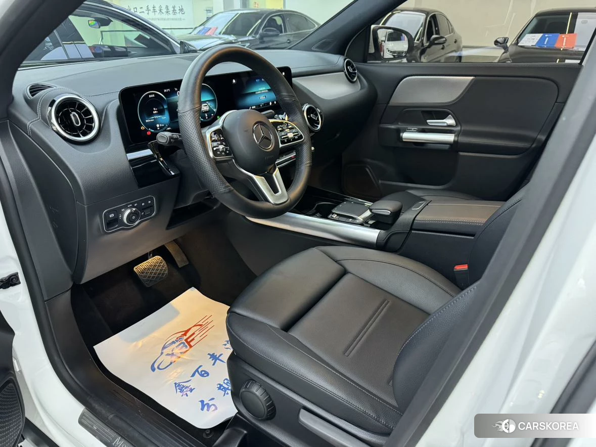 Mercedes-Benz GLA 2021 Белый из Китая, фото 2
