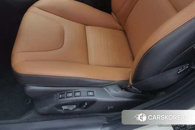 Volvo S60 2019 Желтый из Китая, фото 2