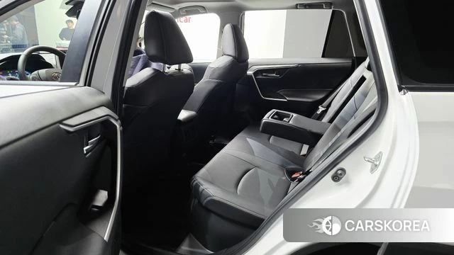Toyota RAV4 5th Generation 2025 Белый из Кореи, фото 2