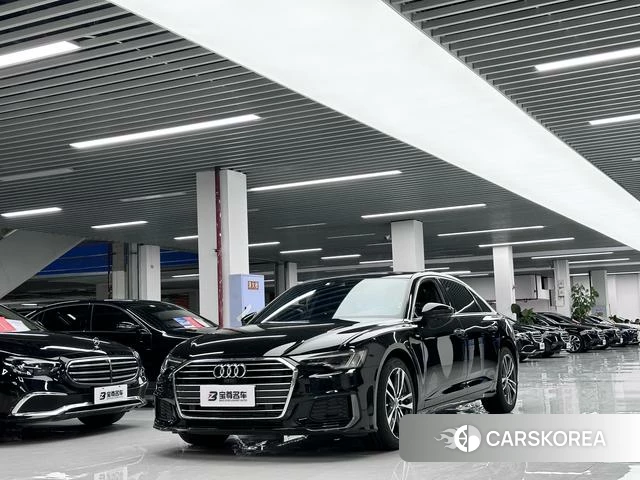 Audi A6L 2021 Черный из Китая, фото 2