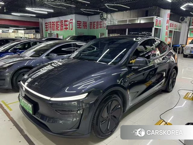 Tesla Model Y 2025 Черный из Китая, фото 2