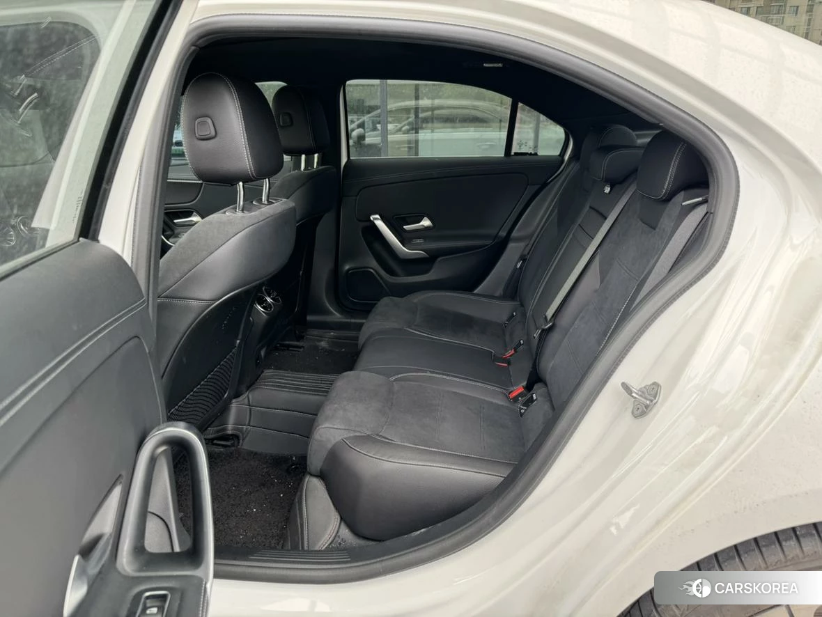 Mercedes-Benz Class A 2022 Белый из Китая, фото 2