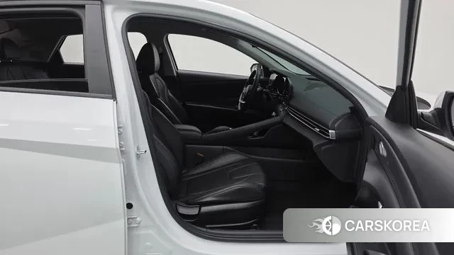 Hyundai Avante (CN7) 2022 Белый из Кореи, фото 2