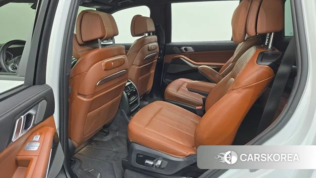 BMW X7 (G07) 2024 Белый из Кореи, фото 2