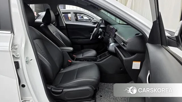 Hyundai Kona Hybrid (SX2) 2023 Белый из Кореи, фото 2