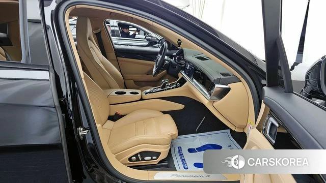 Porsche Panamera (971) 2018 Черный из Кореи, фото 2