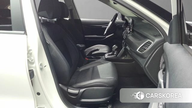 Kia Seltos 2022 Белый из Кореи, фото 2