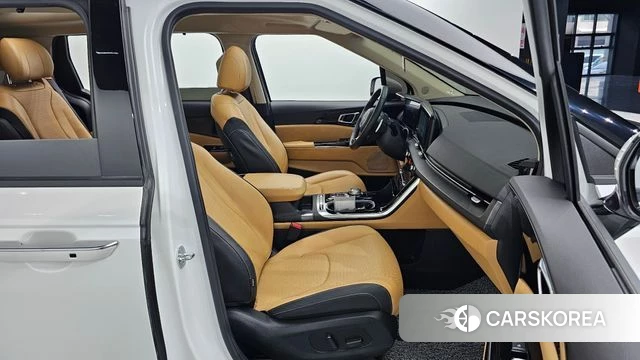Kia Carnival 4th generation 2023 Белый из Кореи, фото 2