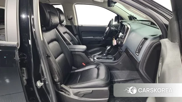 Chevrolet (GM Daewoo) Real New Colorado 2022 Черный из Кореи, фото 2