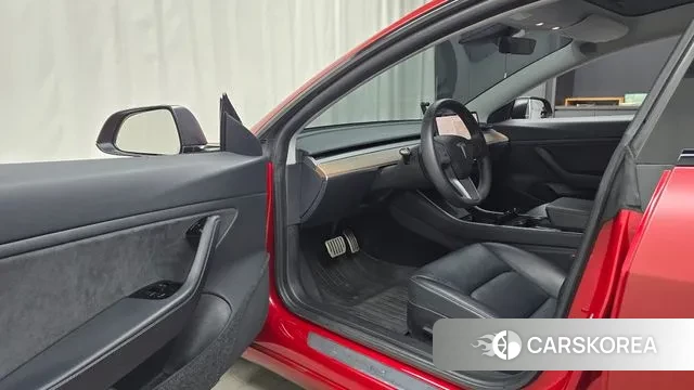 Tesla Model 3 2019 Красный из Кореи, фото 2