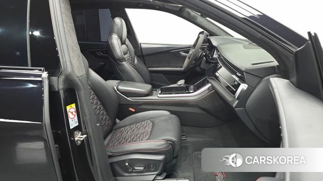 Audi RSQ8 (4M) 2021 Черный из Кореи, фото 2