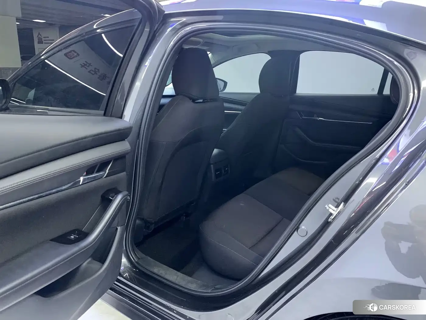 Mazda 3 2022 Silver/gray из Китая, фото 2
