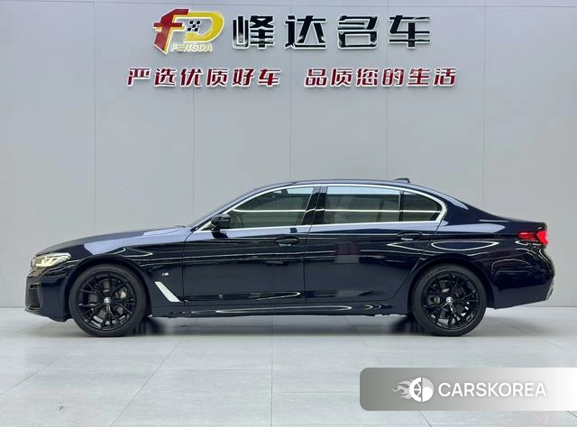 BMW 5 series 2021 Черный из Китая, фото 2