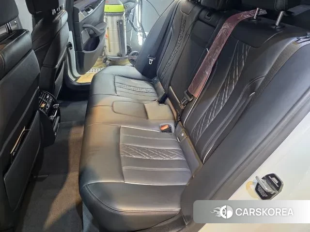 BMW 5 Series (G30) 2020 Белый из Кореи, фото 2