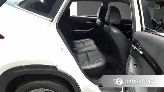 Kia Seltos 2022 Белый из Кореи, фото 2