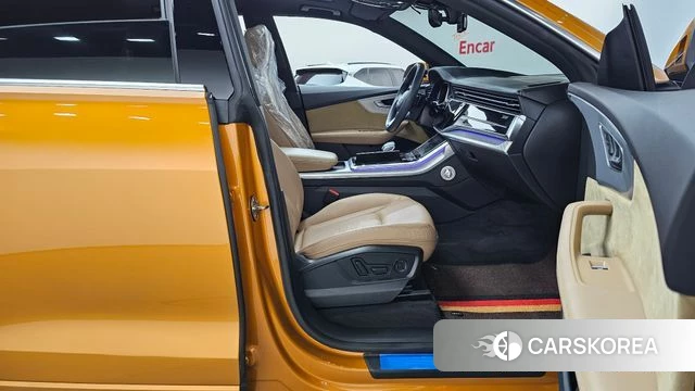 Audi Q8 (4M) 2021 Золотой из Кореи, фото 2