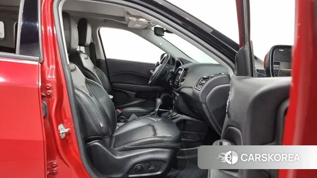 Jeep Compass 2nd Generation 2018 Красный из Кореи, фото 2