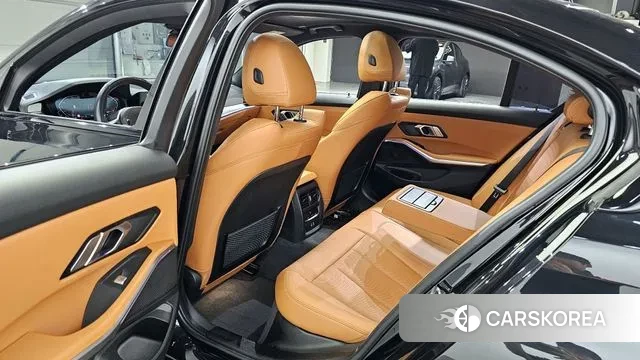 BMW 3 Series (G20) 2022 Черный из Кореи, фото 2