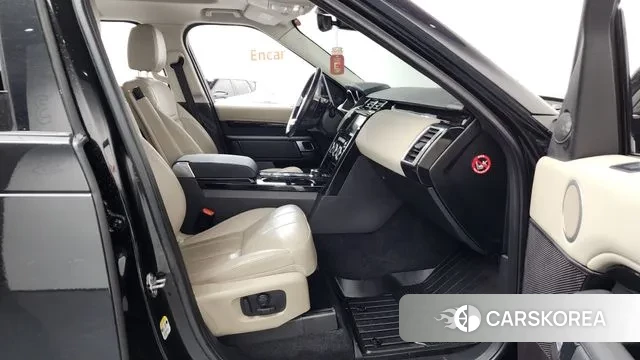 Land Rover Discovery 5 2019 Черный из Кореи, фото 2