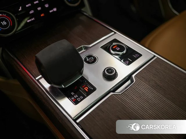 Land Rover Range Rover 5th Generation 2022 Черный из Кореи, фото 2