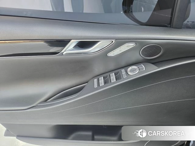 Genesis G80 (RG3) 2023 Черный из Кореи, фото 2