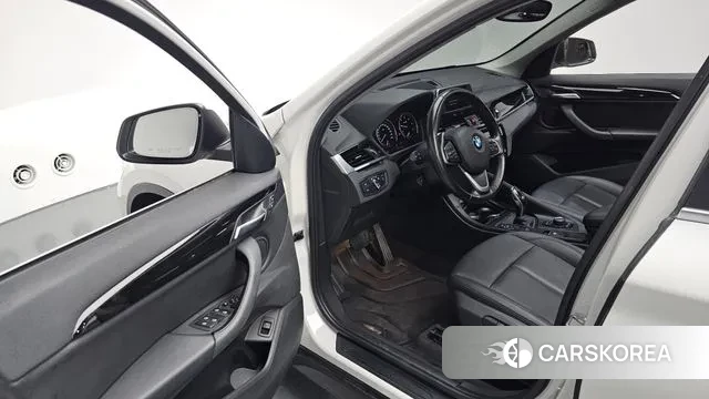 BMW X1 (F48) 2018 Белый из Кореи, фото 2
