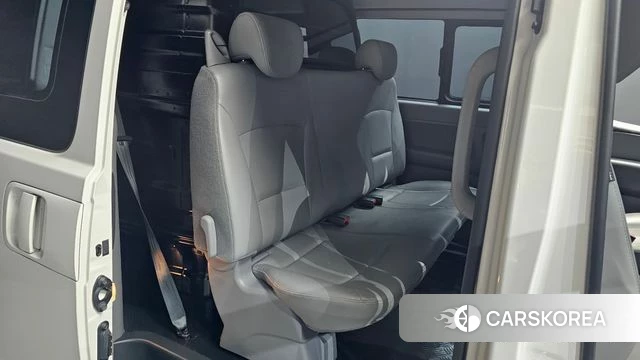 Hyundai The New Grand Starex 2019 Серебристо-серый из Кореи, фото 2