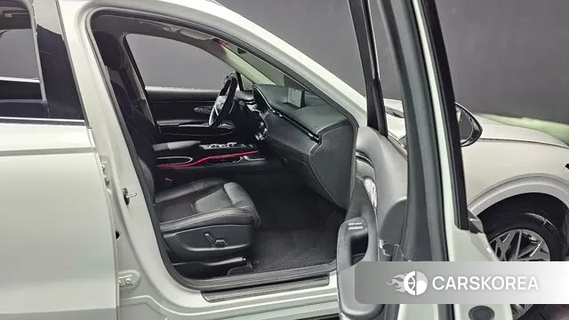 Genesis GV70 2022 Белый из Кореи, фото 2