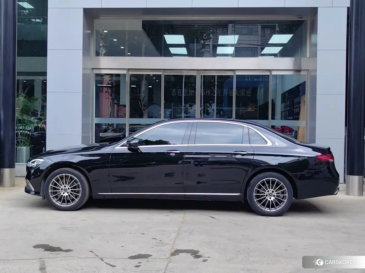 Mercedes-Benz E-Class 2023 Черный из Китая, фото 2