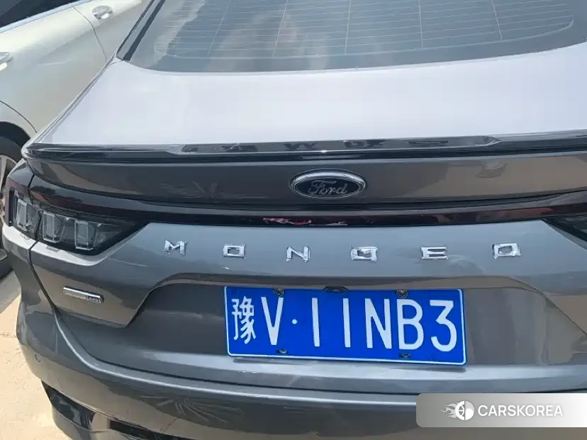 Ford Mondeo 2022 Silver/gray из Китая, фото 2