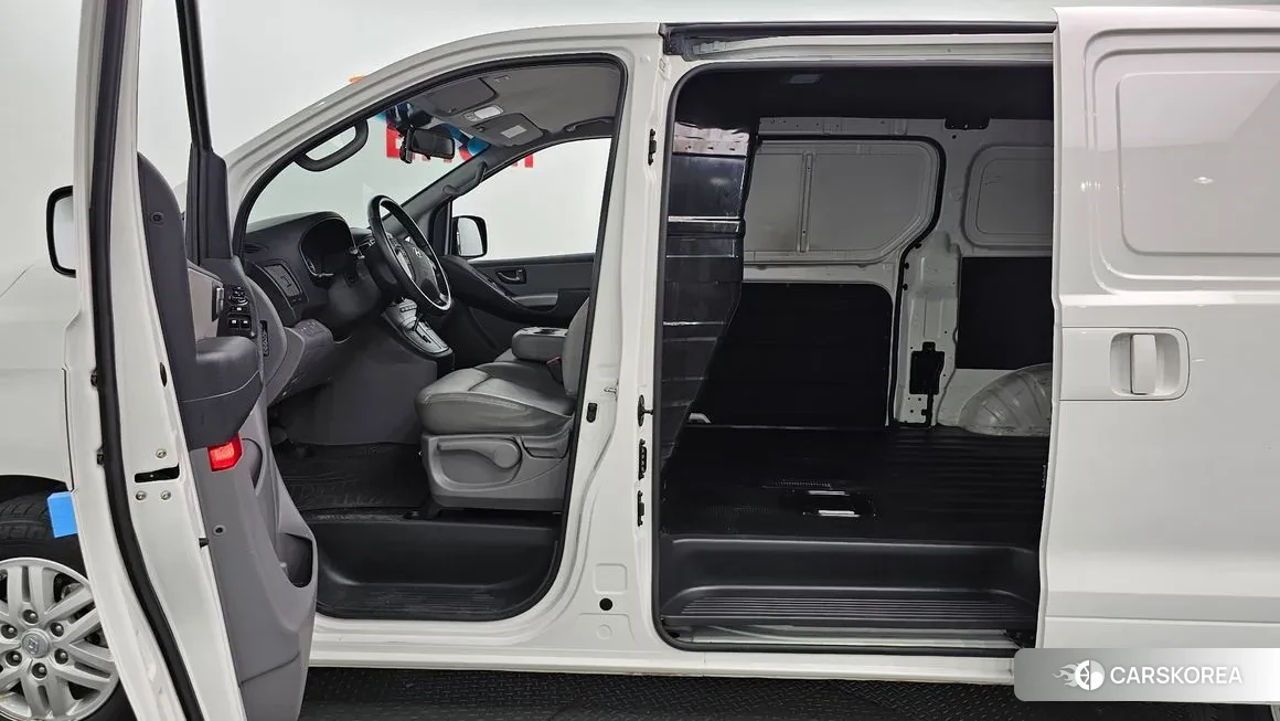 Hyundai The New Grand Starex 2020 Белый из Кореи, фото 2