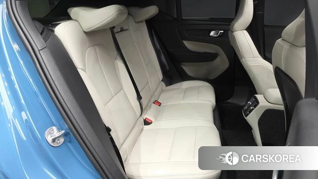 Volvo XC40 2025 Небесно-голубой из Кореи, фото 2