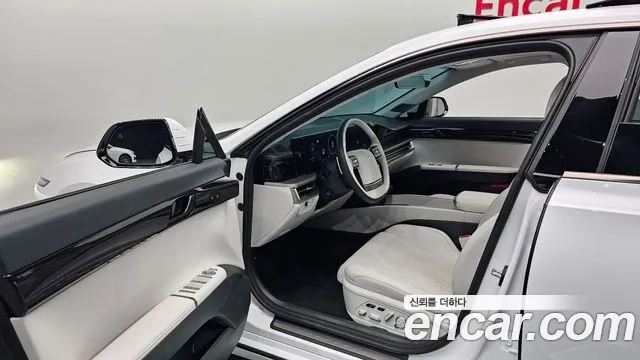 Hyundai Grandeur Hybrid (GN7) 2023 Белый из Кореи, фото 2