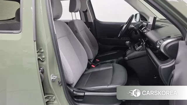 Hyundai Casper 2022 Темно-зеленый из Кореи, фото 2