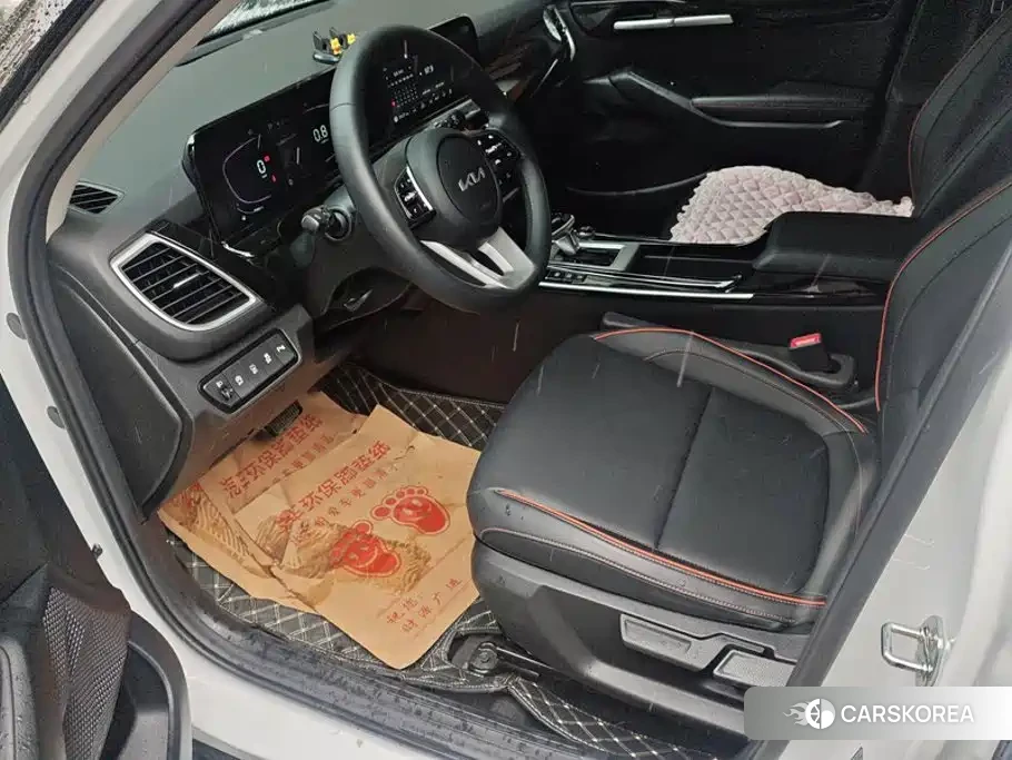 Kia Seltos 2025 Белый из Китая, фото 2
