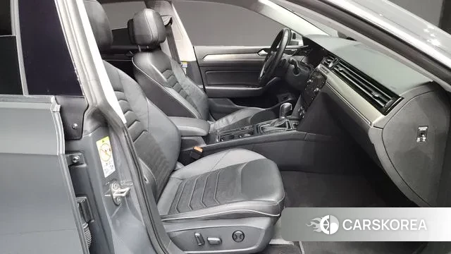Volkswagen Arteon 2019 Серый из Кореи, фото 2