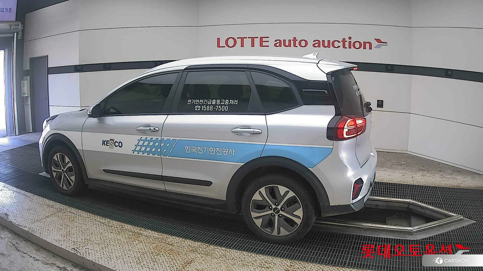 Kia Niro Plus 2023 Sparkling Silver из Кореи, фото 2