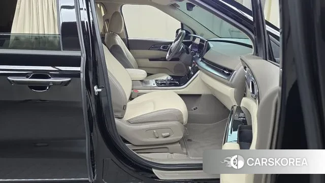 Kia Carnival 4th generation 2023 Черный из Кореи, фото 2