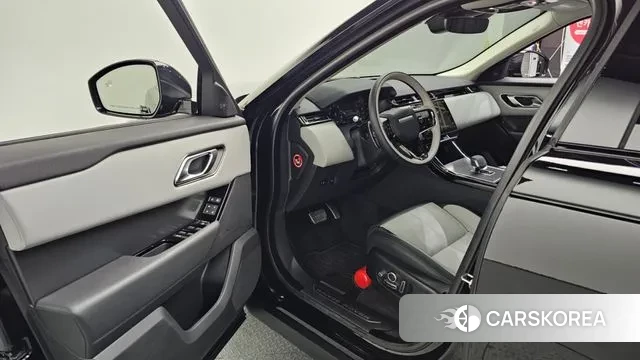 Land Rover Range Rover Velar 2024 Черный из Кореи, фото 2