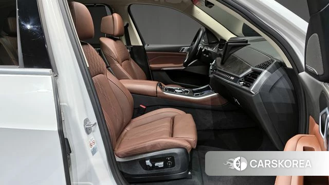 BMW X5 (G05) 2024 Белый из Кореи, фото 2